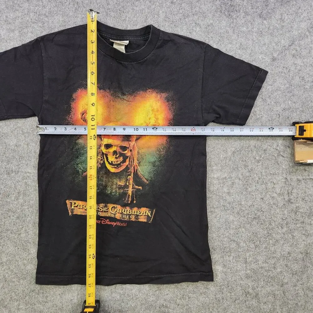 VTG Pirates of the Caribbean Shirt‎ Mens Small Black Dead Man's Chest Disney WDW